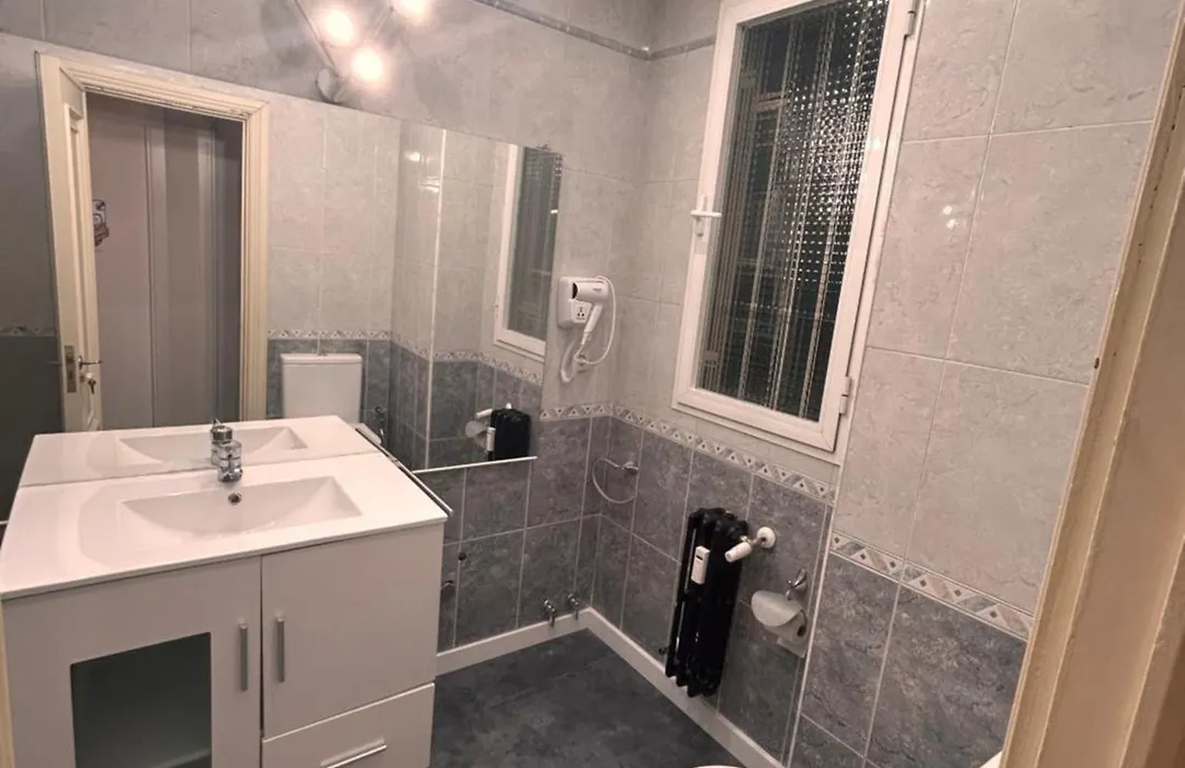 Habitación Oasis C centro de Madrid-1
